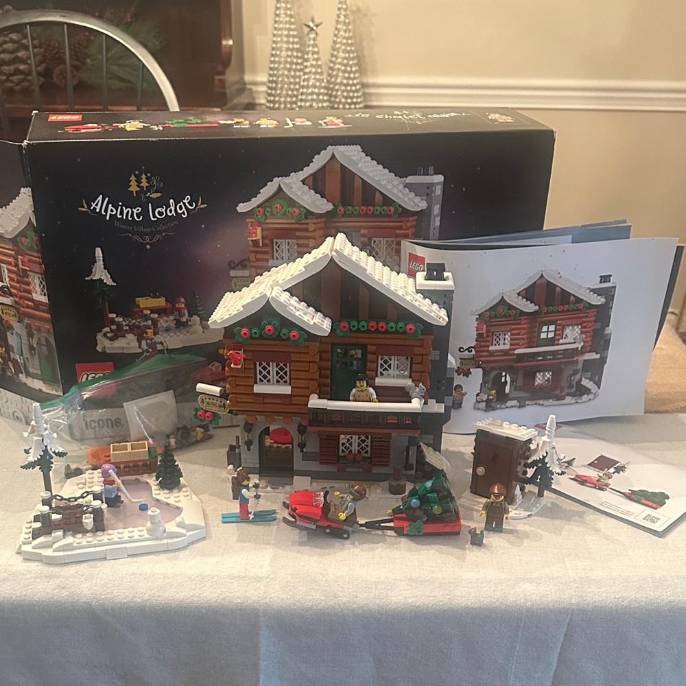 LEGO Alpine Lodge Festive Set - 10325